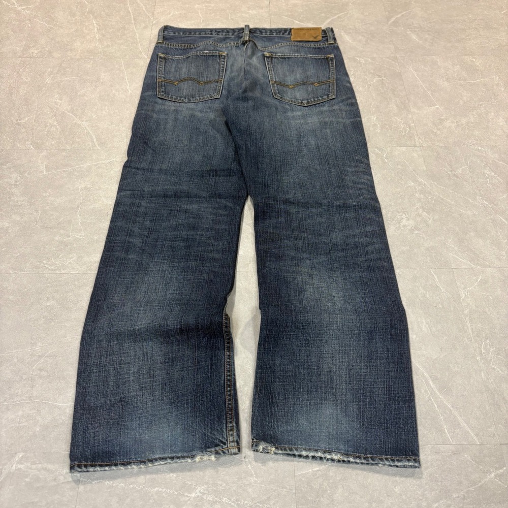 American Eagle Mens 33x32 Bootcut Jeans Blue Denim Distressed 100% Cotton 4275
